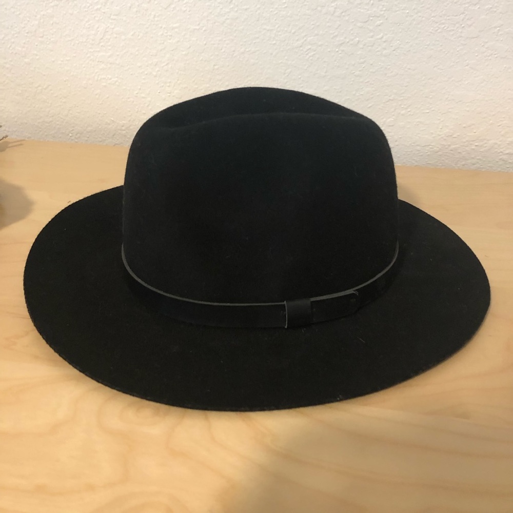 Black Wool Hat 🖤